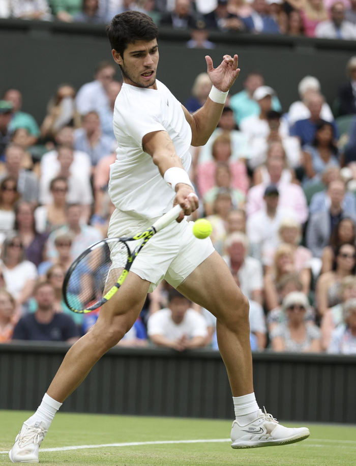 包含日本网球队碾压世界网球队，阿尔卡拉斯惊艳世界的词条