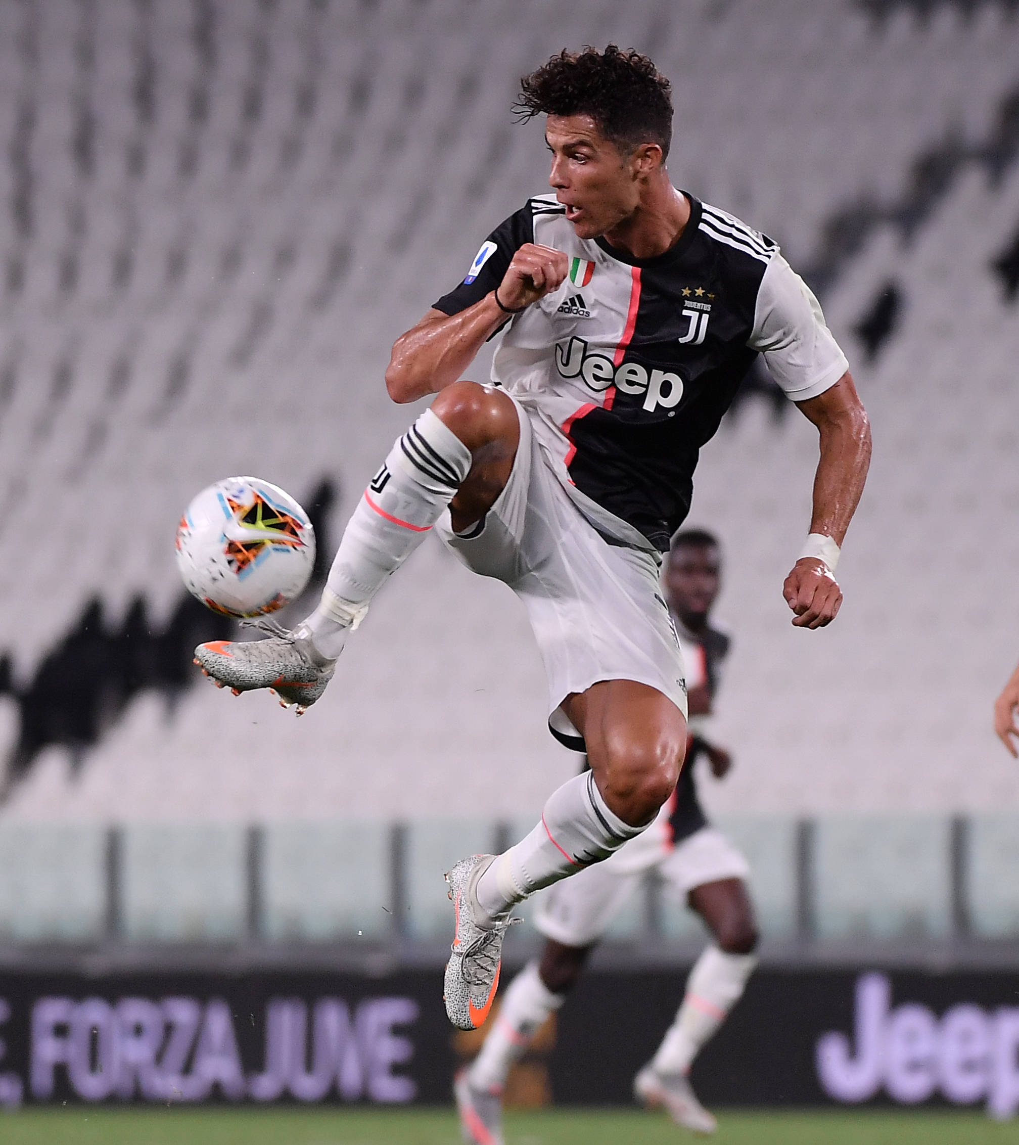 包含罗纳尔多双响!尤文图斯绝杀,进军强的词条 包含罗纳尔多双响!尤文图斯绝杀,进军强的词条