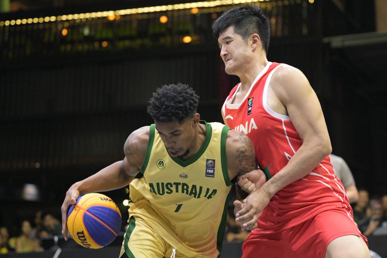 亚洲球员在NBA赛场追赶篮球传奇