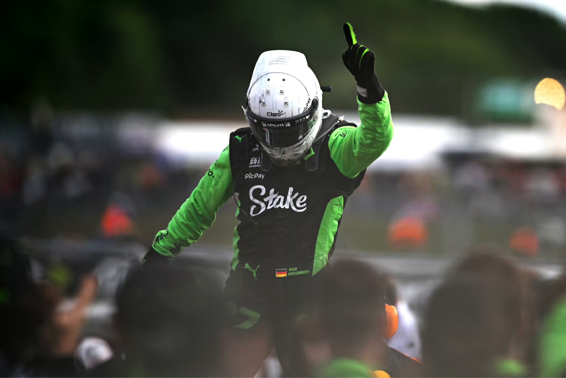 包含欧洲选手在激烈竞争中脱颖而出轻松进级的词条