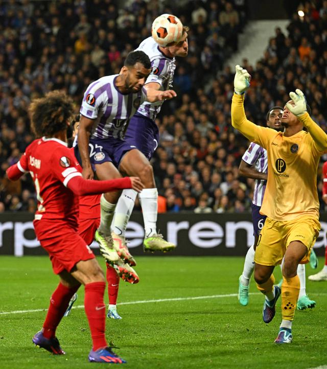 弗莱堡客场力克对手，取得胜利