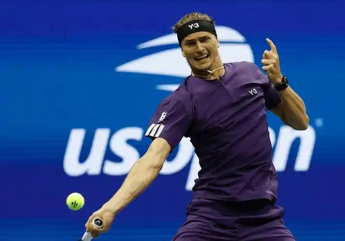 包含联合杯逆转拉沃尔杯,兹维列夫统治全场的词条 包含联合杯逆转拉沃尔杯,兹维列夫统治全场的词条