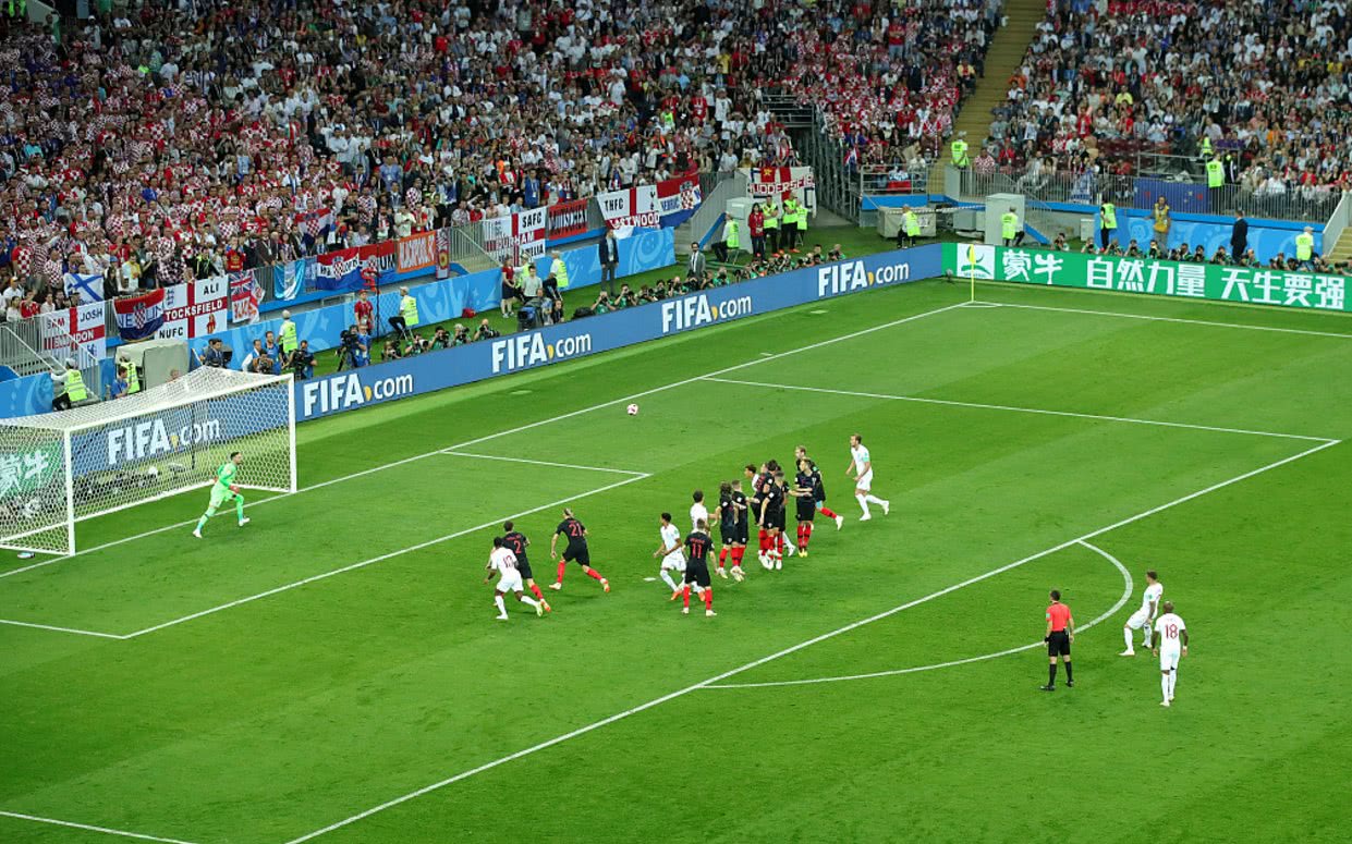 克罗地亚轻取奥地利，皮克惊艳四座