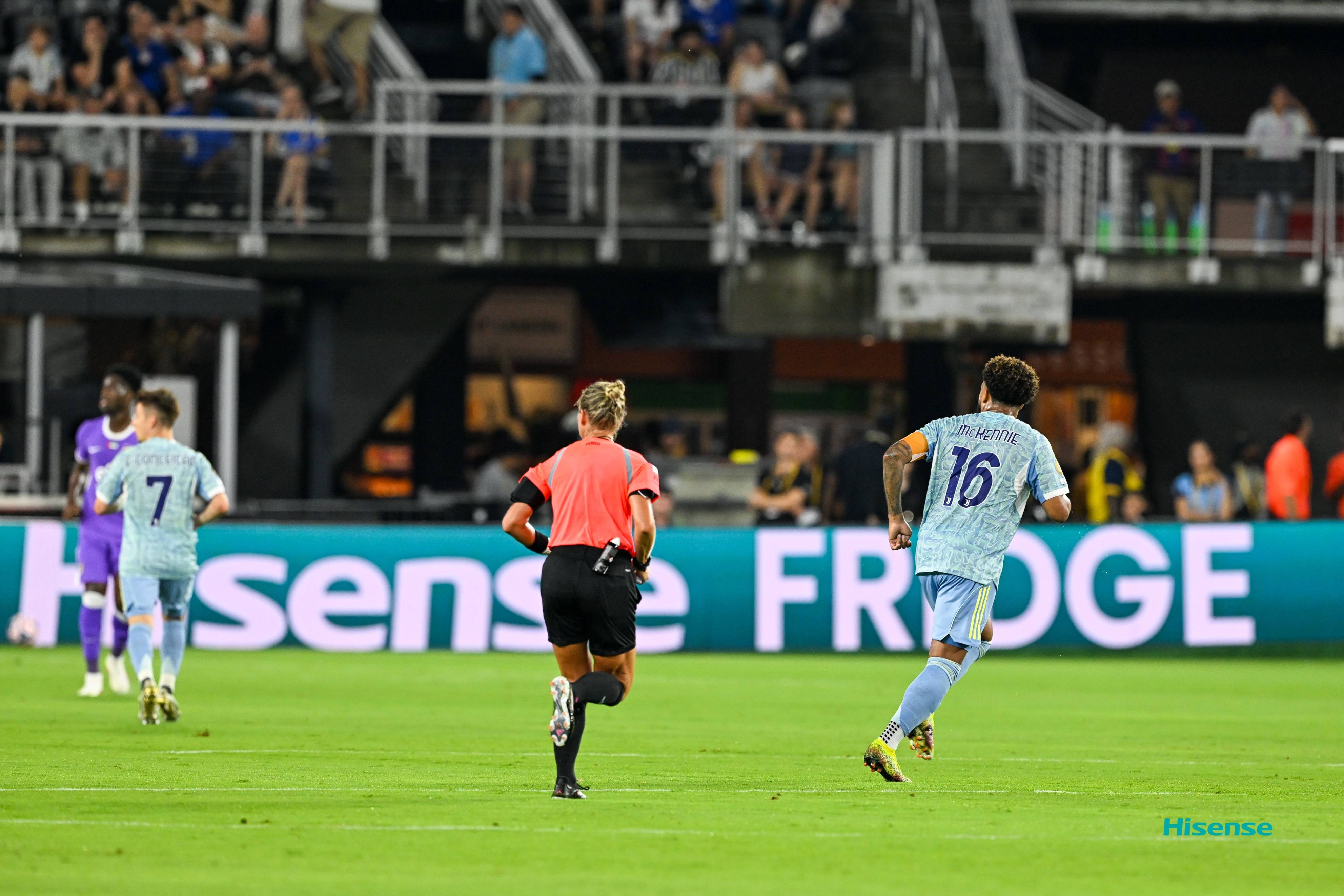 尤文图斯中场天才受伤,或或将缺席多场比赛 尤文图斯中场天才受伤,或或将缺席多场比赛