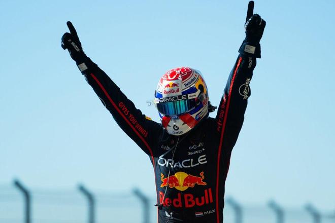 红牛二队逆转迈凯伦,周冠宇点燃赛场 红牛二队逆转迈凯伦,周冠宇点燃赛场