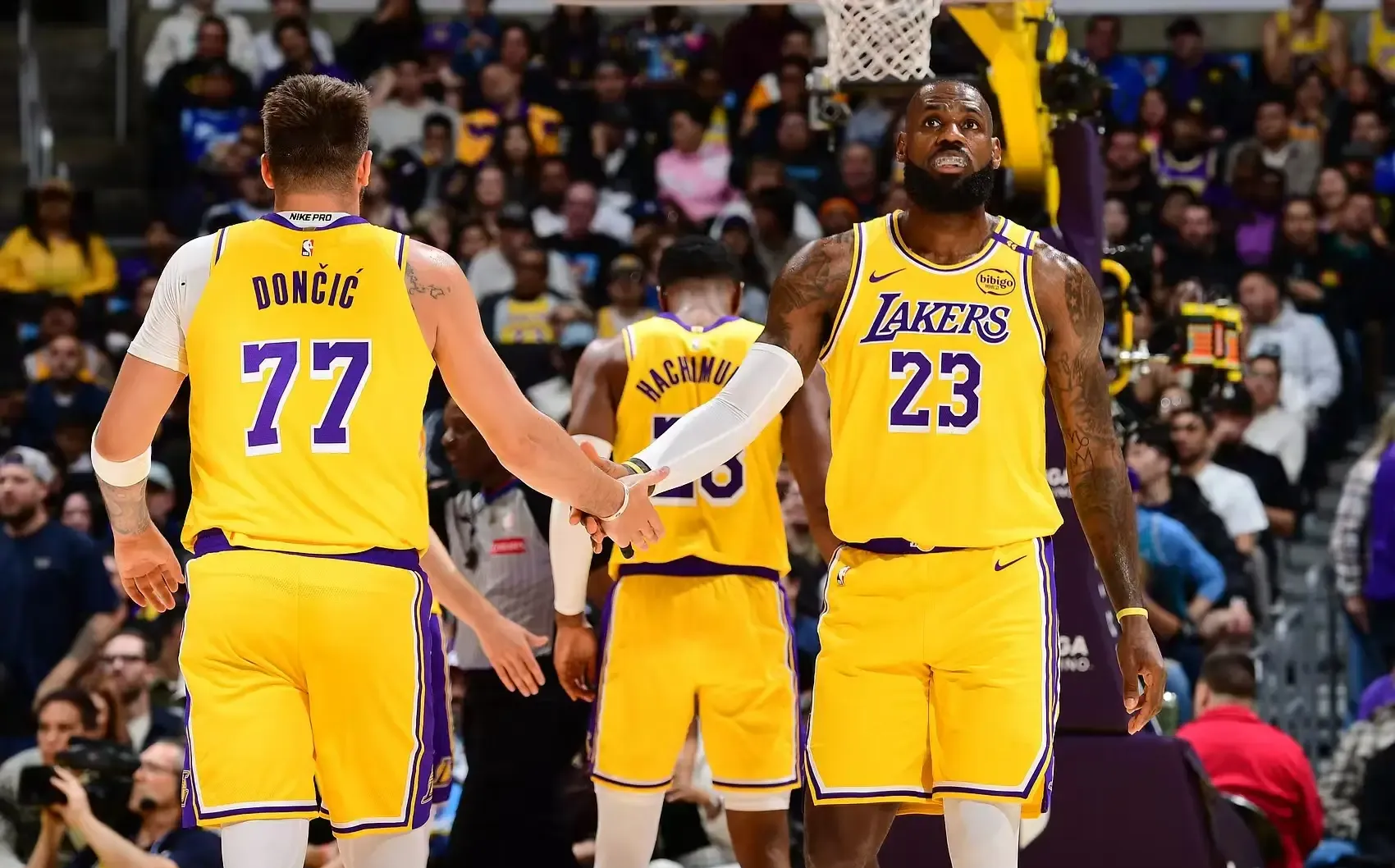 篮球大战中的重头戏精彩呈现