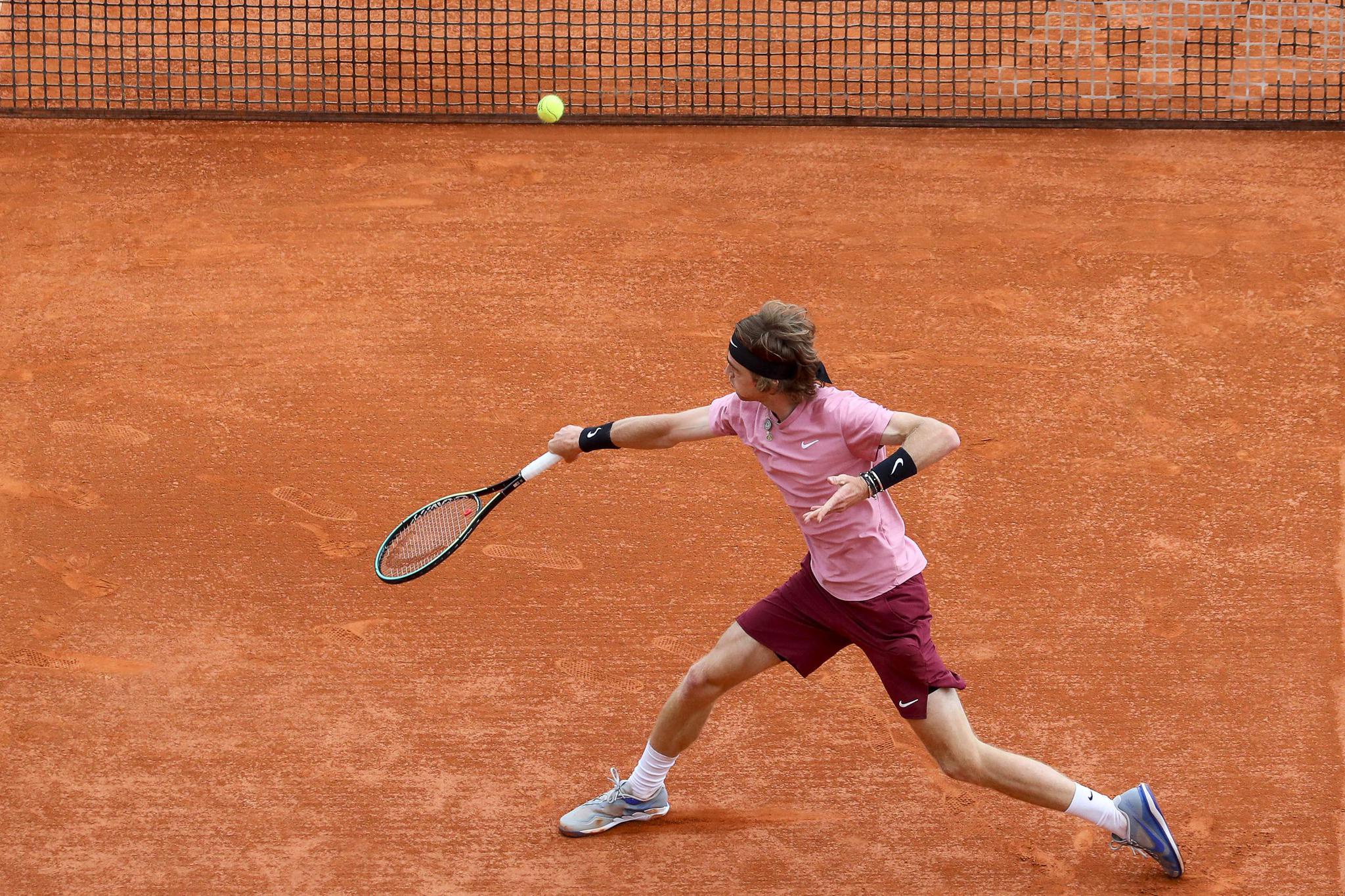 蒙特卡洛大师赛绝杀戴维斯杯,西西帕斯点燃赛场 蒙特卡洛大师赛绝杀戴维斯杯,西西帕斯点燃赛场