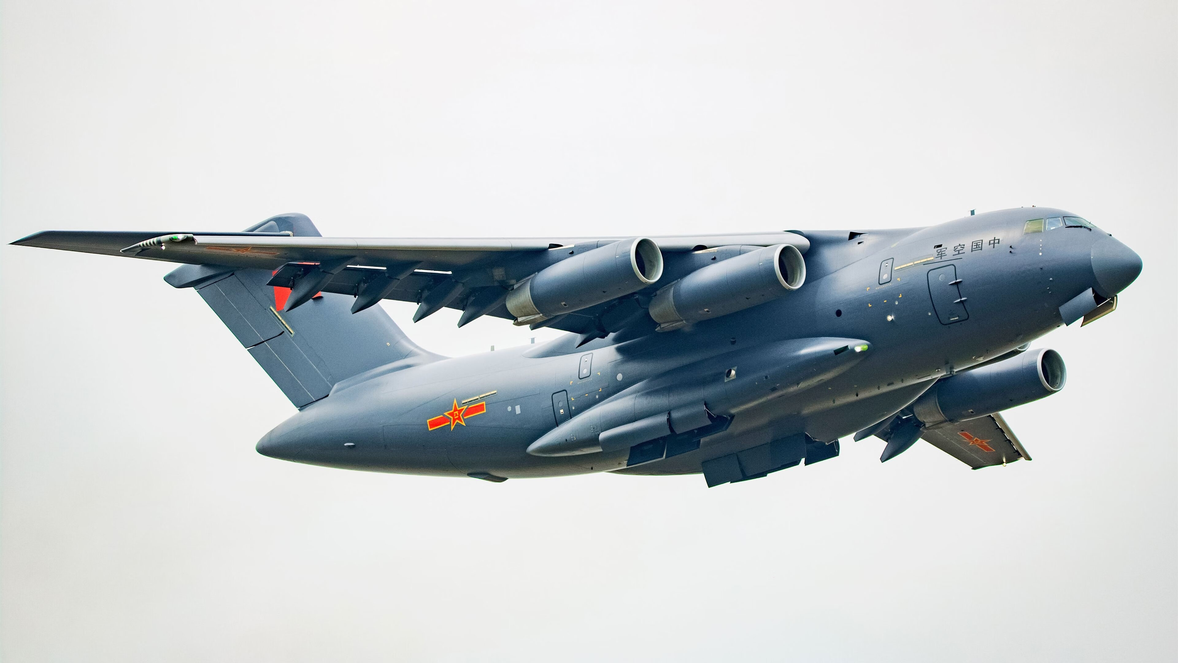 当库里于星空起舞，猛龙在尘世力克雄鹰